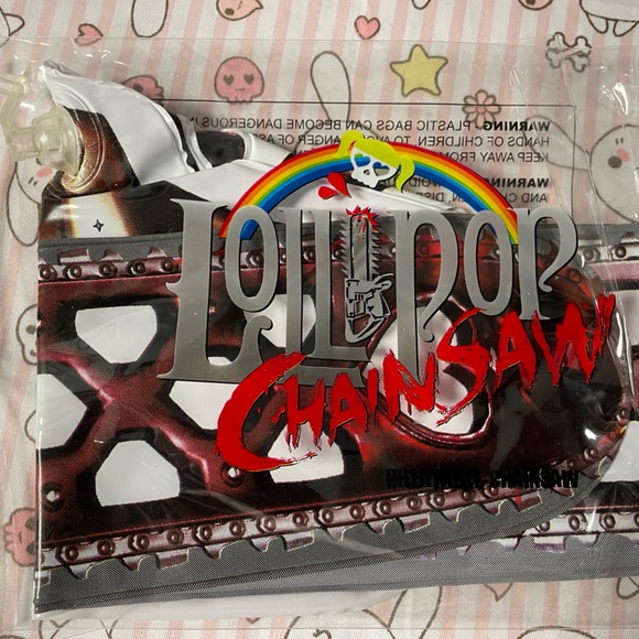 Lollipop Chainsaw Promo Items Inflatable Chainsaw and Metal Nick Head Keychain - Picture 9 of 16